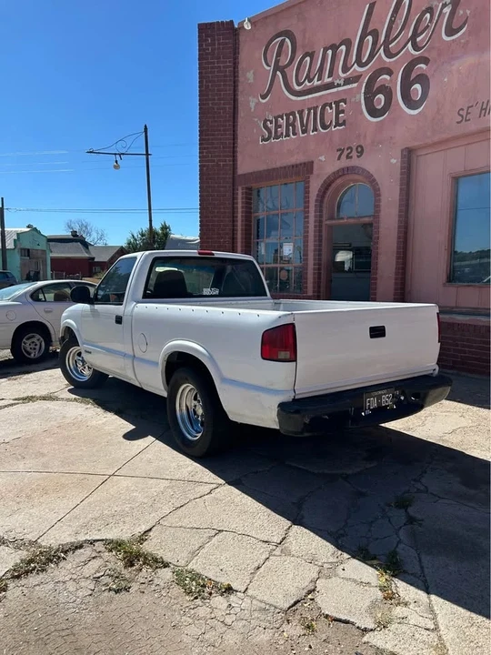 1995 Chevrolet S-10 - Image 2 of 7