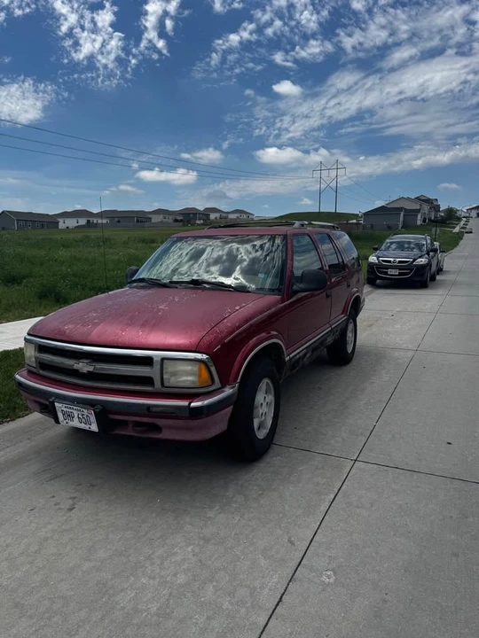 1995 Chevrolet S-10 Blazer 2nd Gen - Image 4 of 10