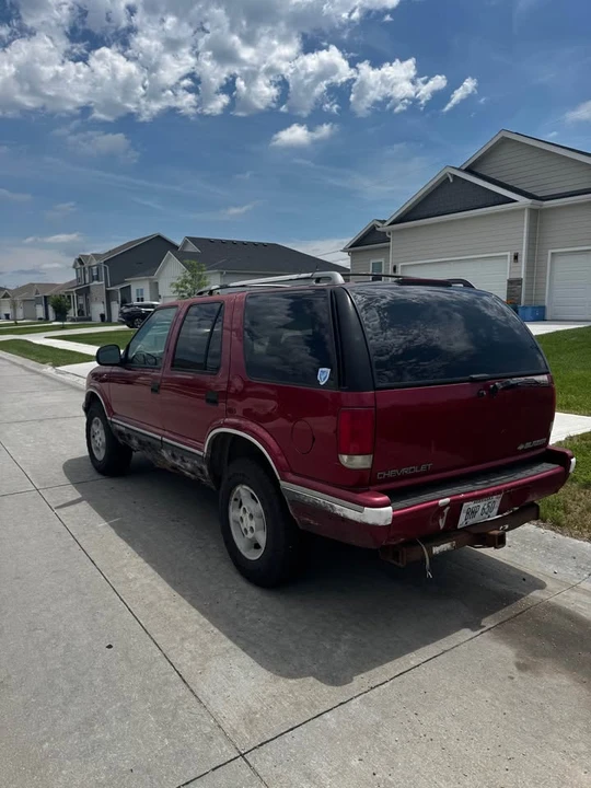 1995 Chevrolet S-10 Blazer 2nd Gen - Image 3 of 10
