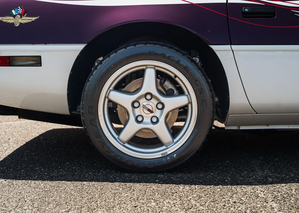 1995 Chevrolet Corvette C4 - Image 9 of 31