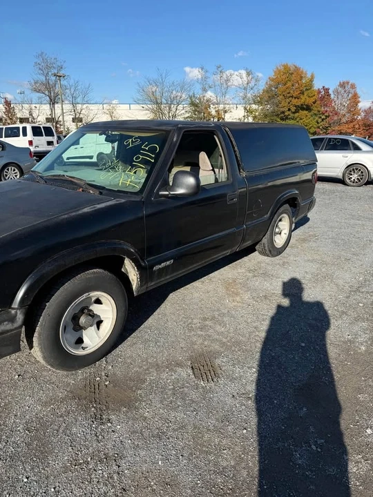 1995 Chevrolet S-10 - Image 2 of 6