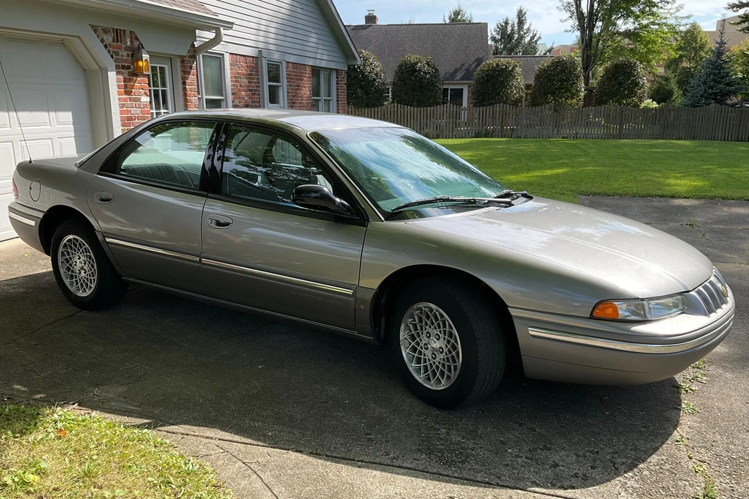 1995 Chrysler Concorde - Image 19 of 31