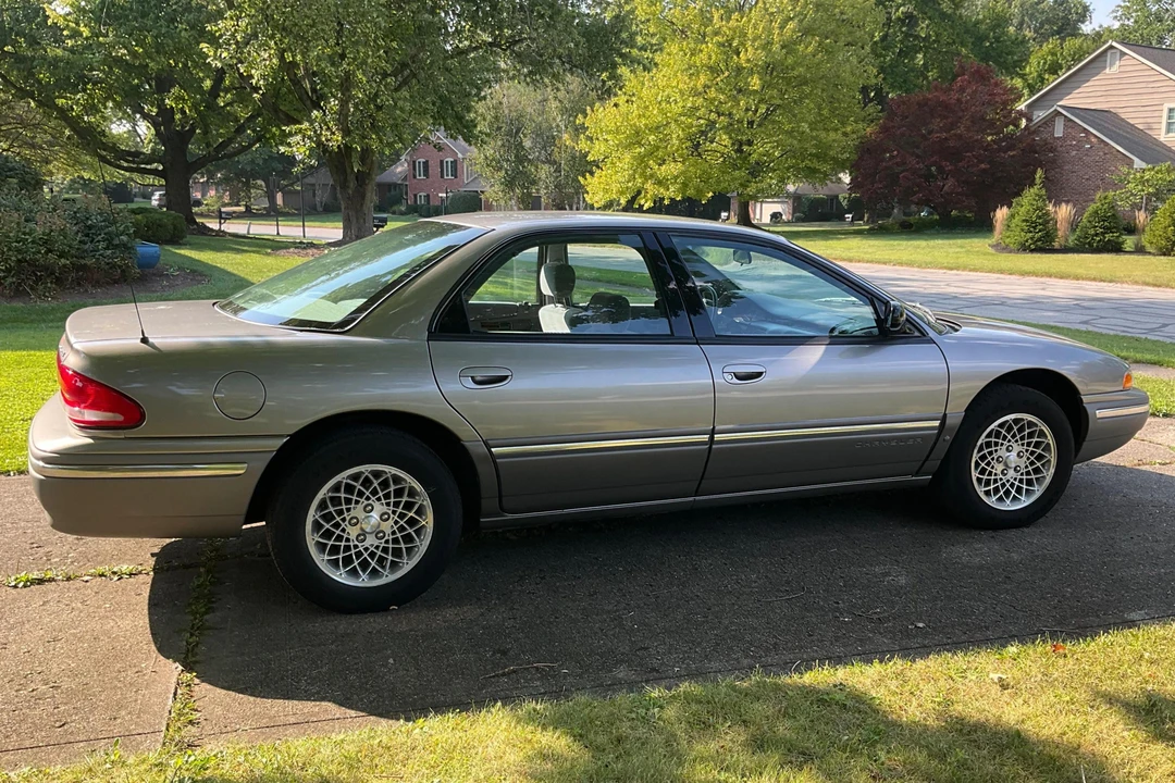 1995 Chrysler Concorde - Image 3 of 31