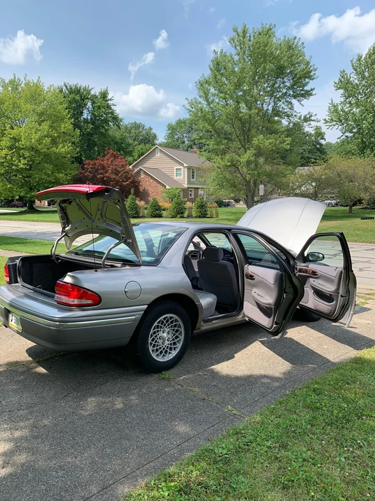 1995 Chrysler Concorde - Image 25 of 31