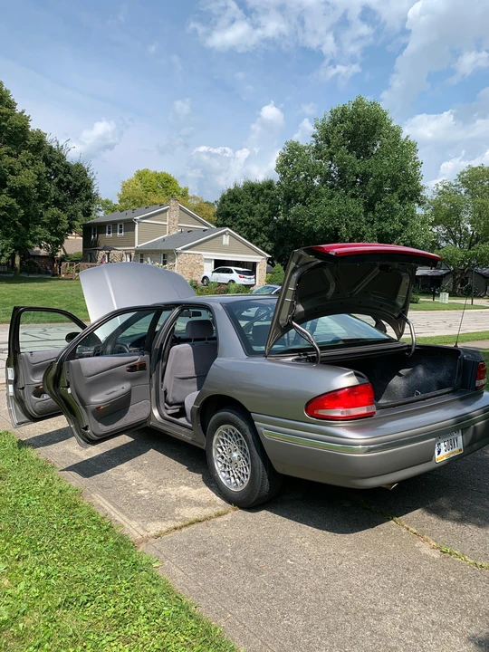 1995 Chrysler Concorde - Image 23 of 31