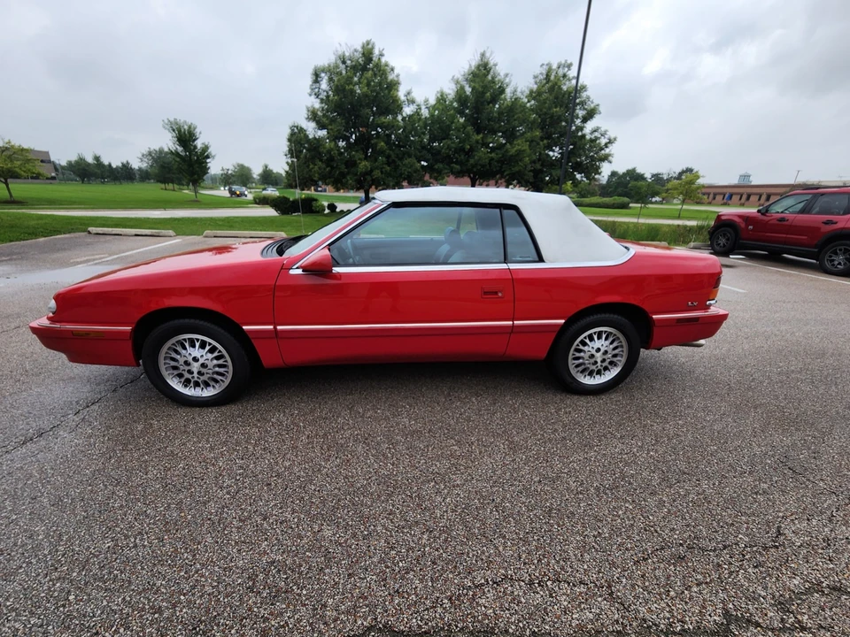 1995 Chrysler LeBaron - Image 4 of 21