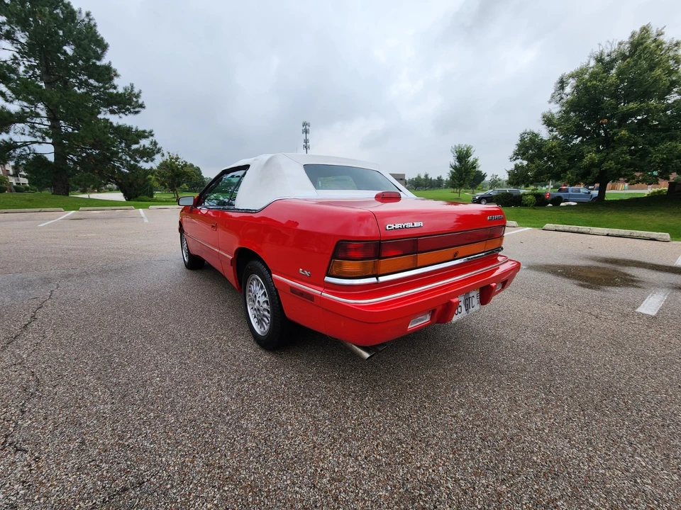 1995 Chrysler LeBaron - Image 7 of 21