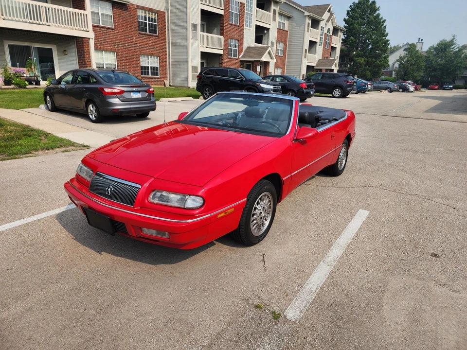 1995 Chrysler LeBaron - Image 15 of 21