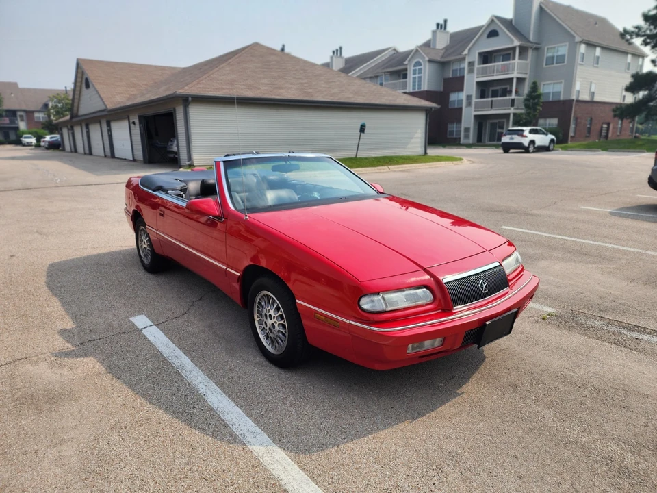 1995 Chrysler LeBaron - Image 11 of 21