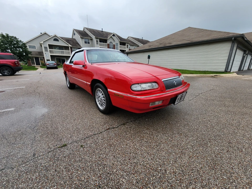 1995 Chrysler LeBaron - Image 9 of 21
