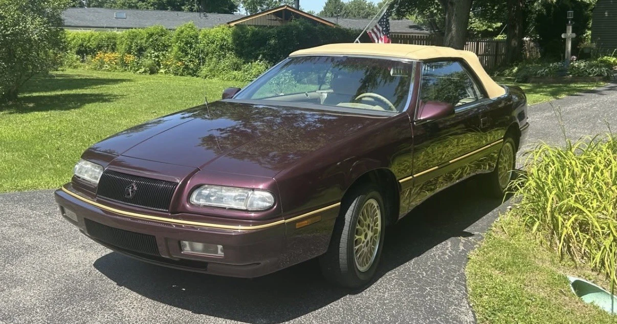 1995 Chrysler LeBaron - Image 4 of 12