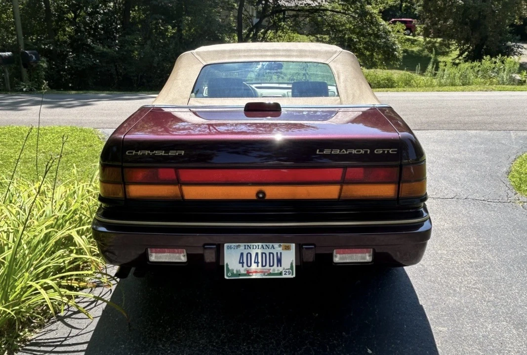 1995 Chrysler LeBaron - Image 8 of 12