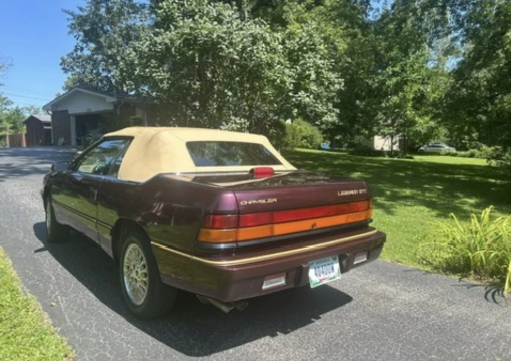 1995 Chrysler LeBaron - Image 2 of 12