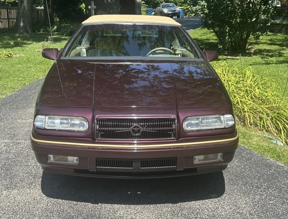 1995 Chrysler LeBaron - Image 9 of 12