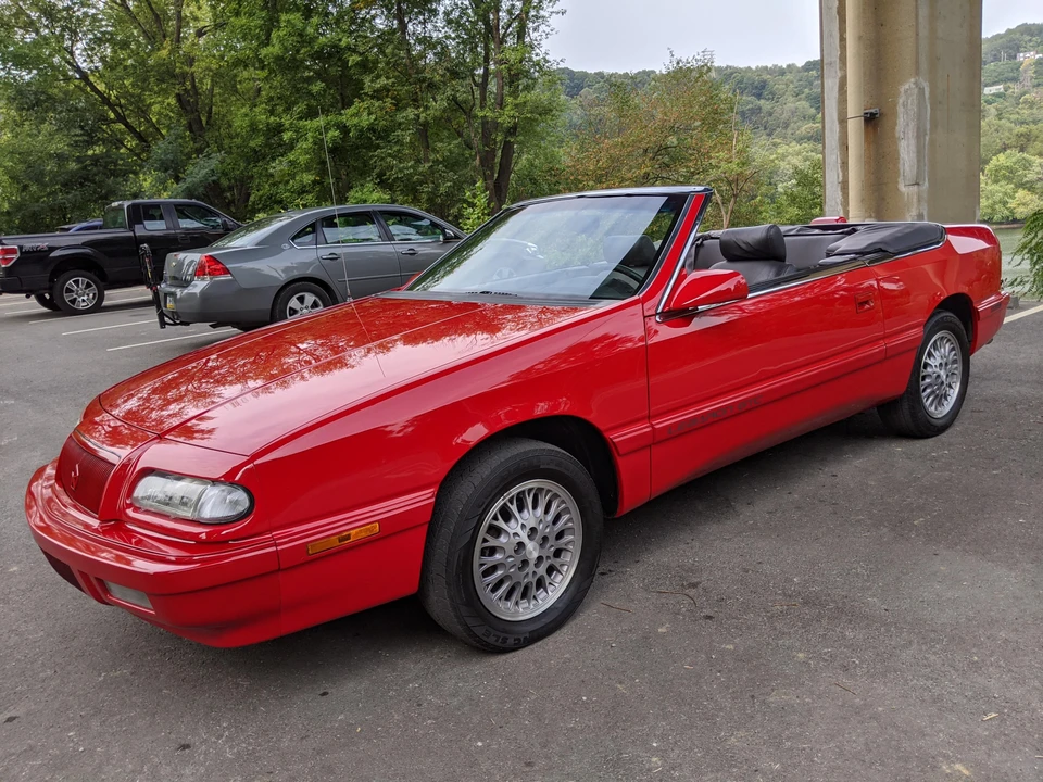 1995 Chrysler LeBaron - Image 11 of 31