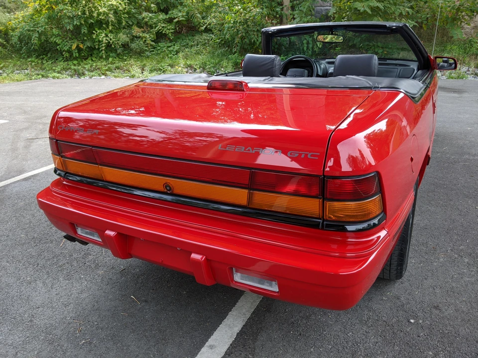1995 Chrysler LeBaron - Image 24 of 31