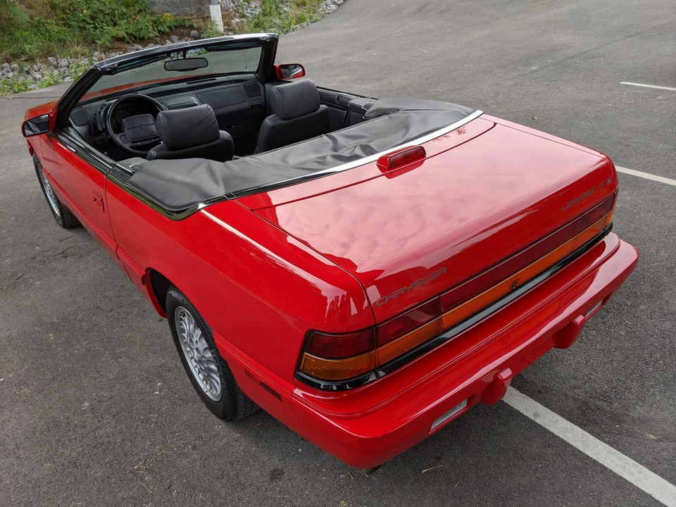 1995 Chrysler LeBaron - Image 21 of 31