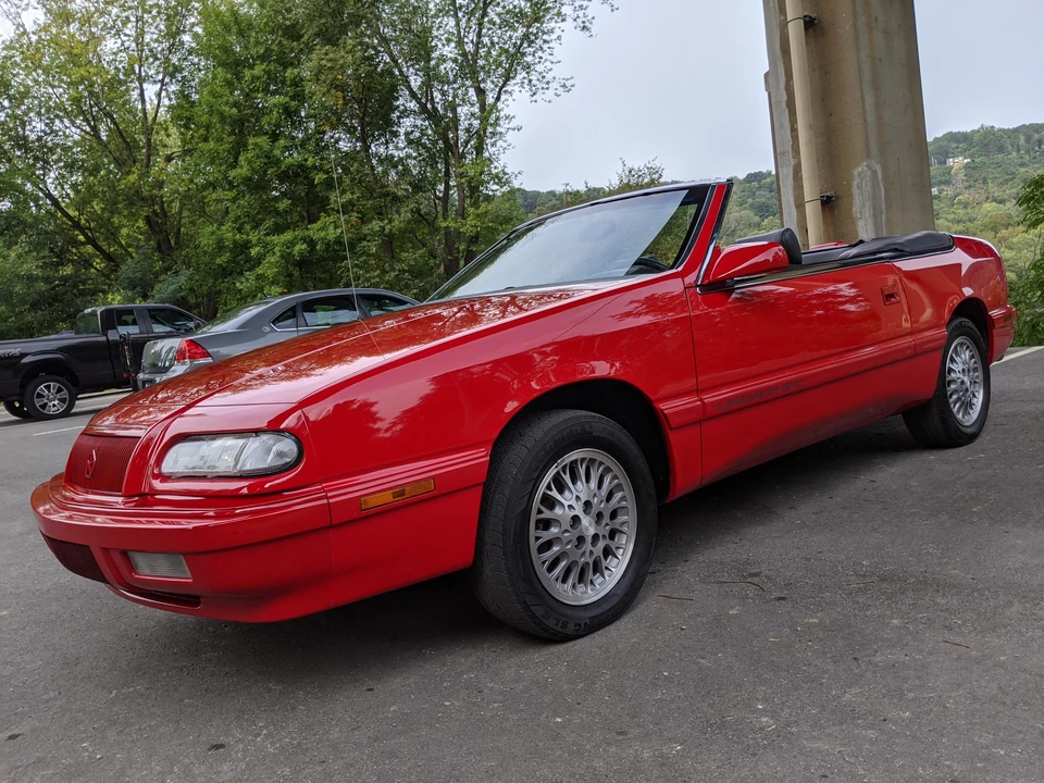 1995 Chrysler LeBaron - Image 10 of 31
