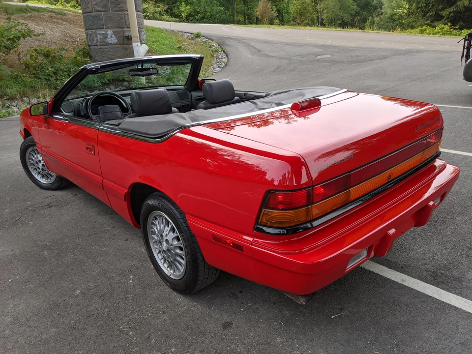 1995 Chrysler LeBaron - Image 20 of 31