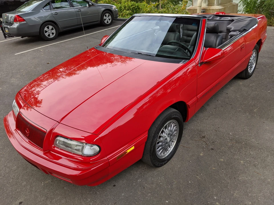 1995 Chrysler LeBaron - Image 9 of 31