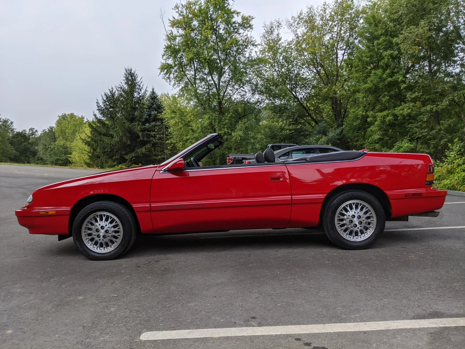 1995 Chrysler LeBaron - Image 3 of 31