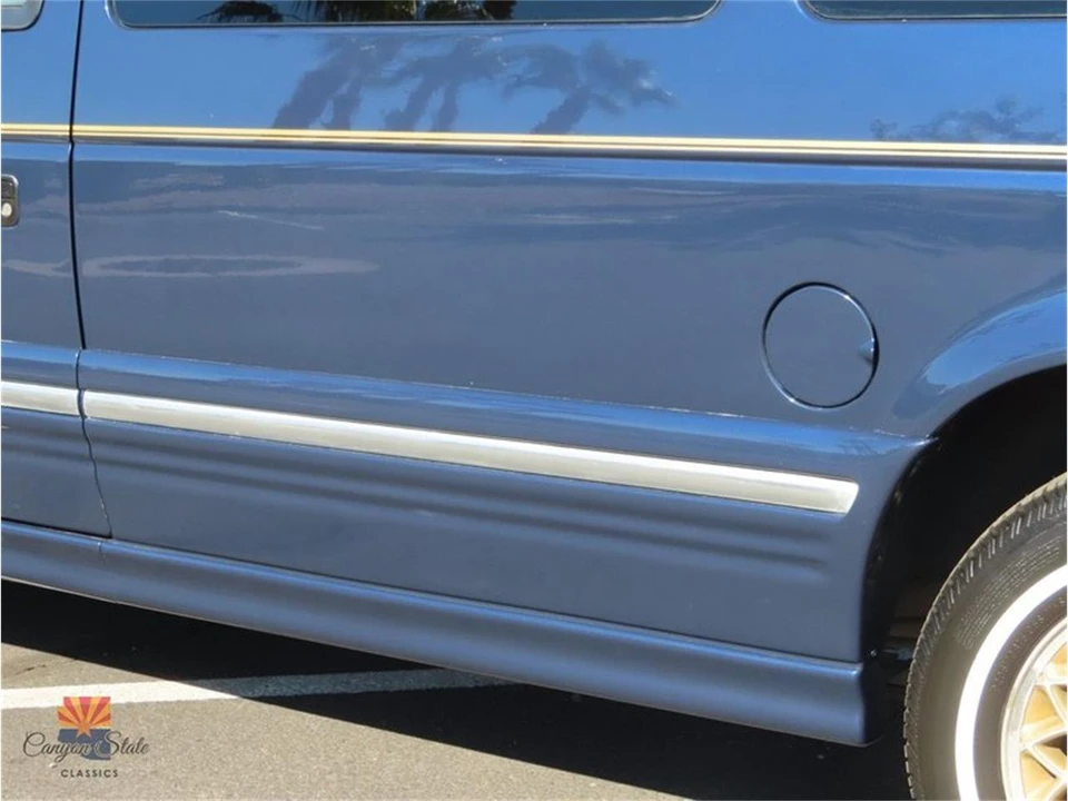 1995 Chrysler Town & Country - Image 29 of 31