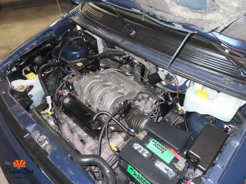 1995 Chrysler Town & Country - Image 14 of 30
