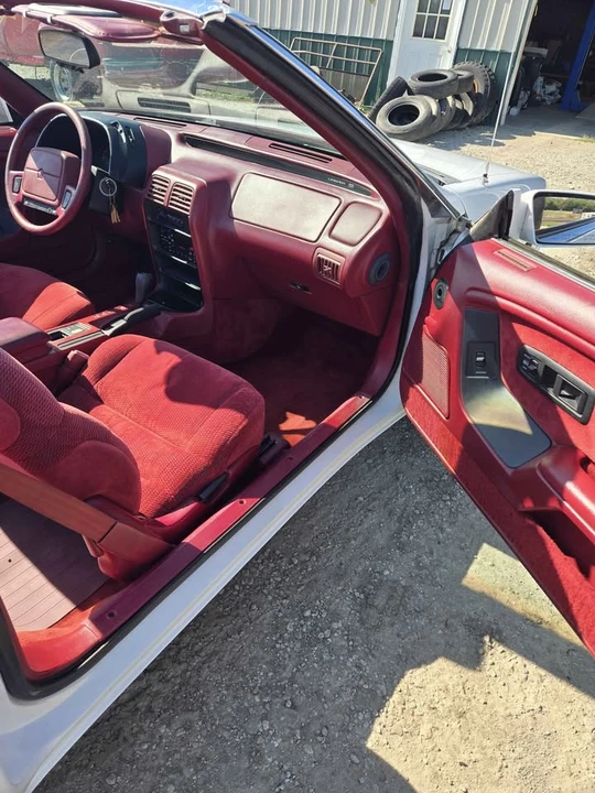 1995 Chrysler LeBaron - Image 8 of 20