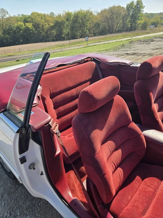 1995 Chrysler LeBaron - Image 10 of 20