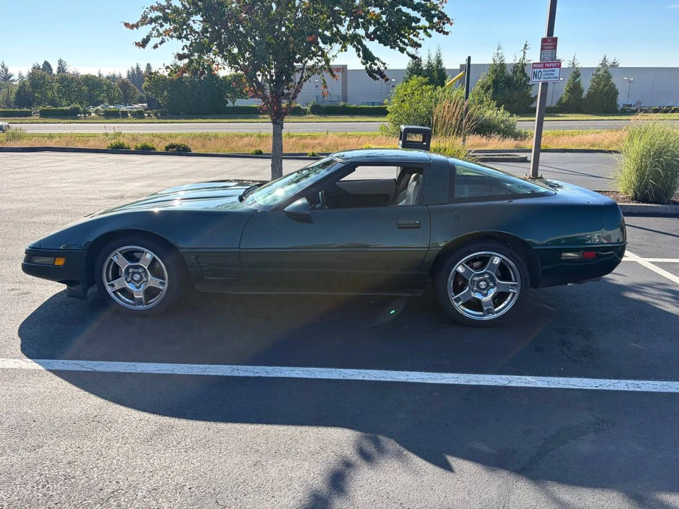1995 Chevrolet Corvette C4 - Image 4 of 15