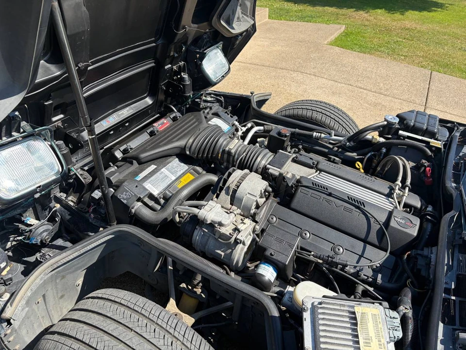 1995 Chevrolet Corvette C4 - Image 6 of 15