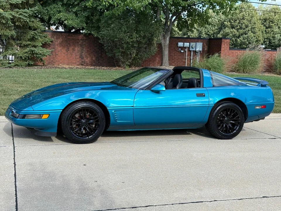 1995 Chevrolet Corvette C4 - Image 13 of 24