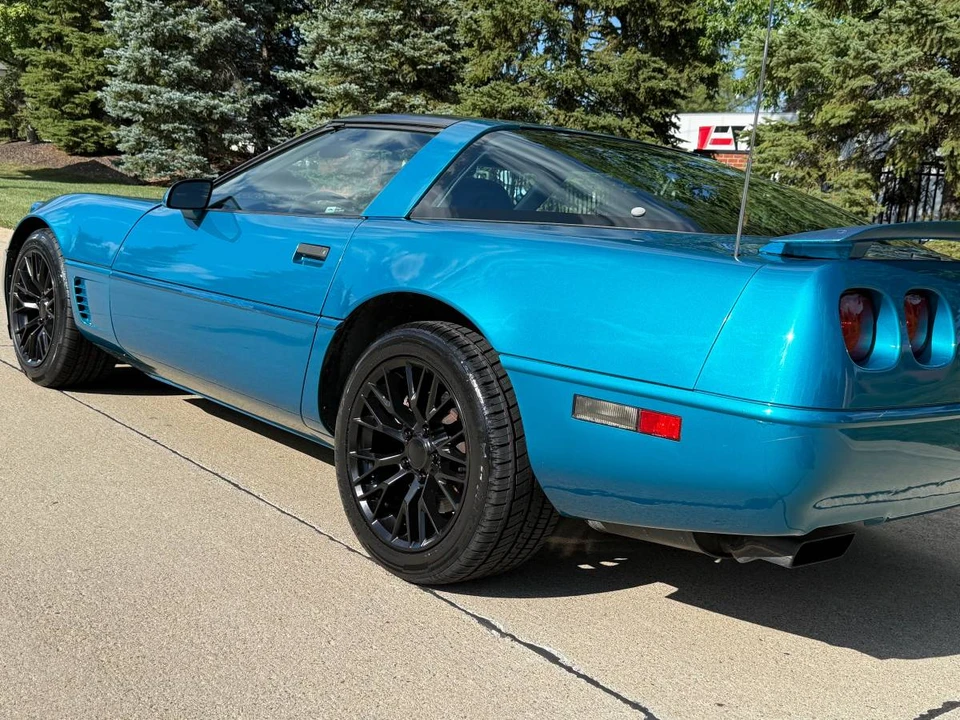 1995 Chevrolet Corvette C4 - Image 19 of 24
