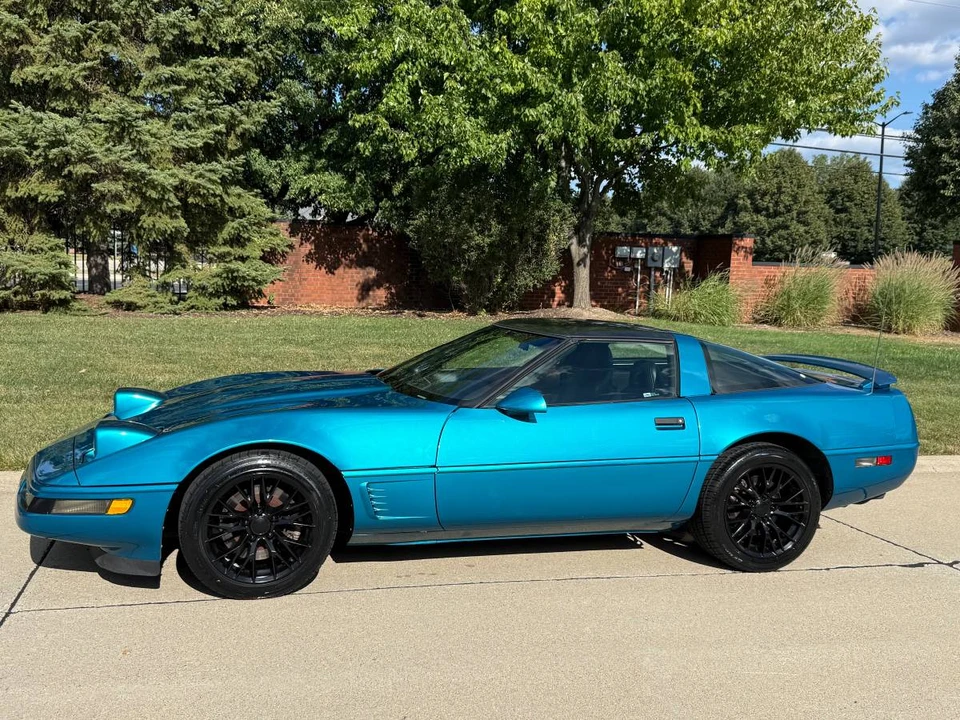 1995 Chevrolet Corvette C4 - Image 18 of 24