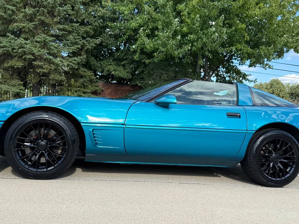 1995 Chevrolet Corvette C4 - Image 15 of 24