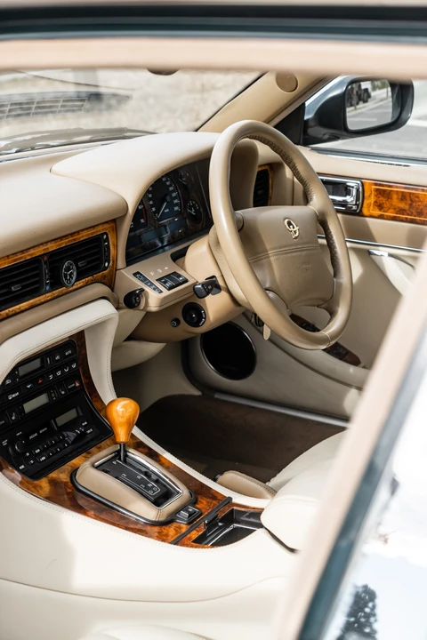 1995 Daimler - Image 5 of 31
