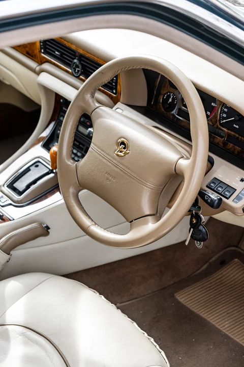 1995 Daimler - Image 6 of 31