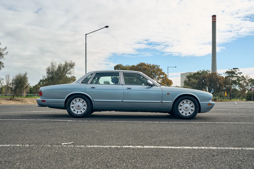 1995 Daimler - Image 4 of 31