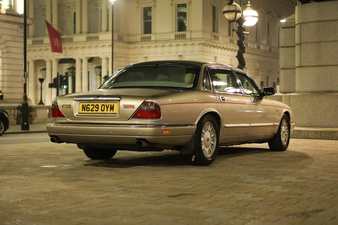 1995 Daimler - Image 7 of 30