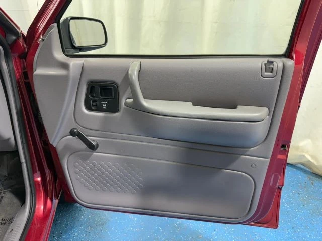 1995 Dodge Caravan - Image 19 of 21