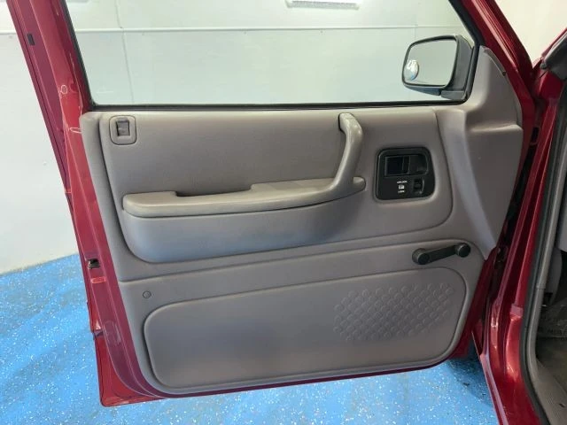 1995 Dodge Caravan - Image 18 of 21