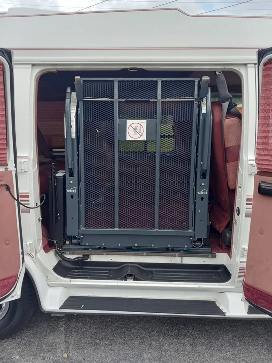 1995 Dodge Ram Van - Image 8 of 8