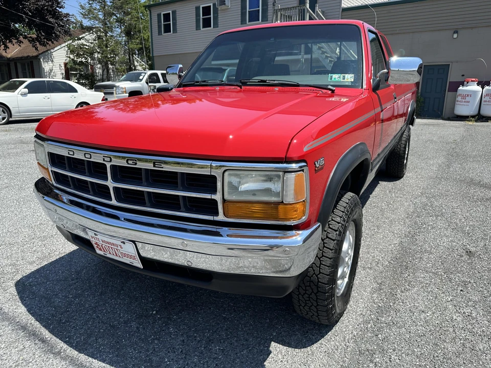 1995 Dodge Dakota 1st Gen - Image 2 of 31