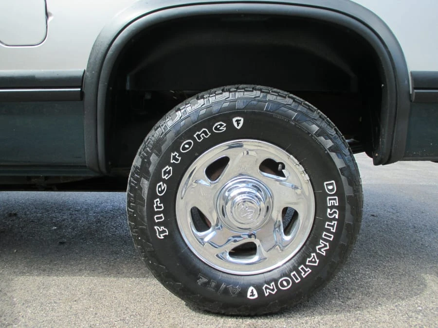 1995 Dodge Dakota 1st Gen - Image 11 of 23