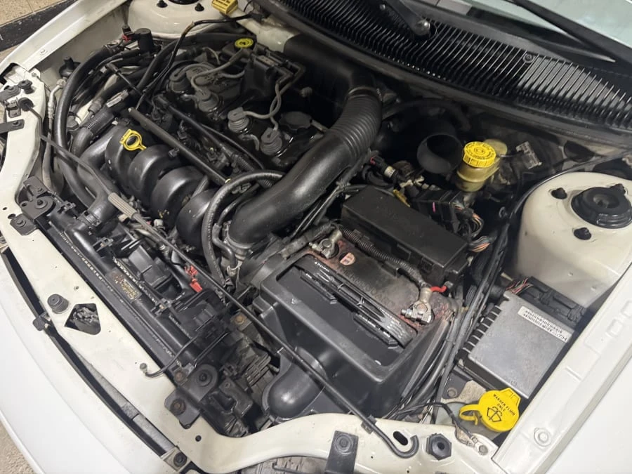 1995 Dodge Neon - Image 9 of 10