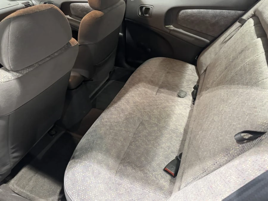 1995 Dodge Neon - Image 6 of 10