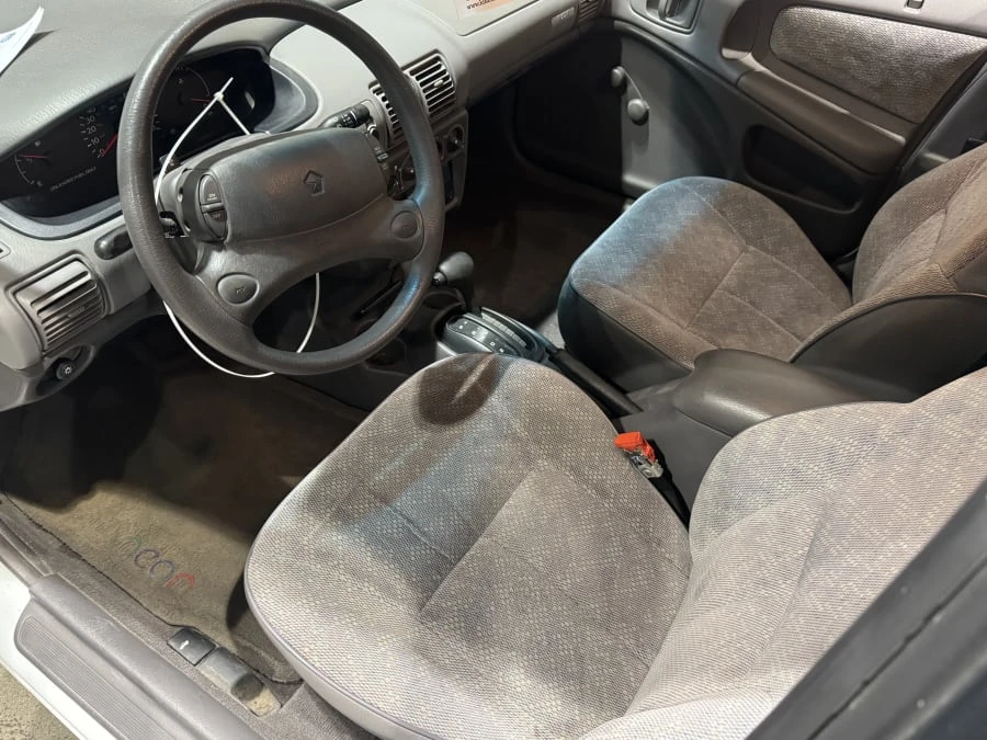 1995 Dodge Neon - Image 5 of 10