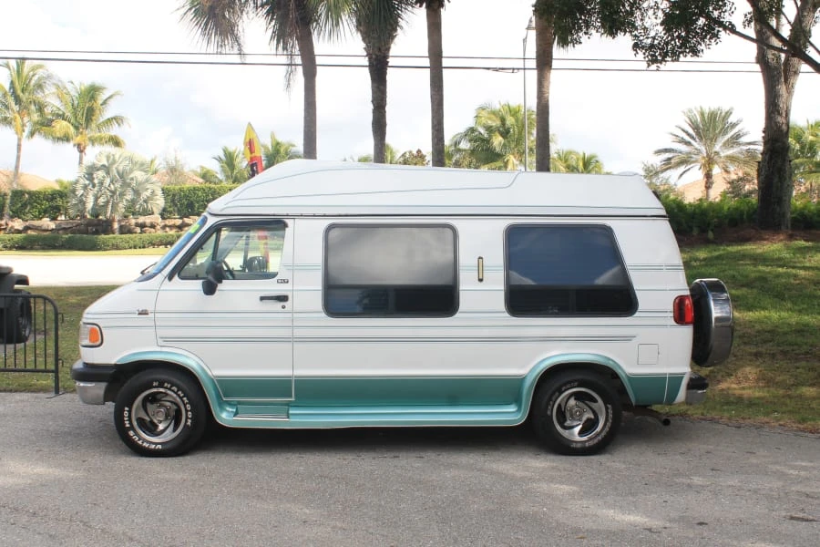 1995 Dodge Ram 2nd Gen - Image 2 of 13