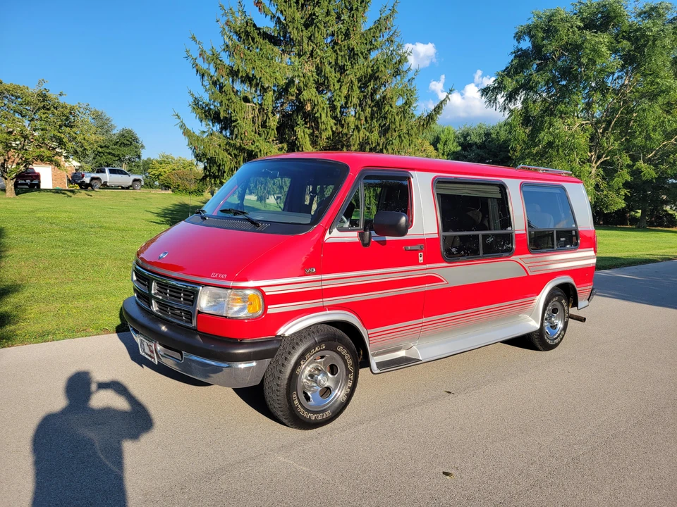 1995 Dodge Ram Van - Image 7 of 31