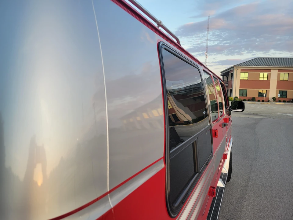 1995 Dodge Ram Van - Image 31 of 31